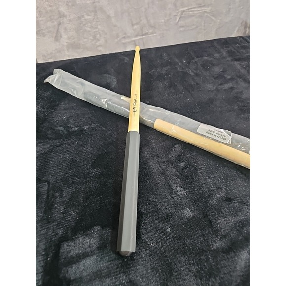 Unigrip 2b Wood Tip Drum Sticks 16" Pair New Usa Made by Headhunters - Picture 4 of 5